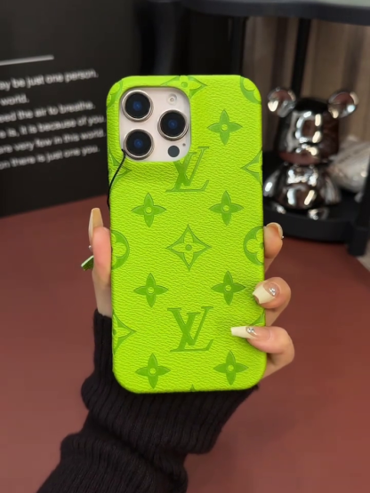 路易威登小牛皮無邊框手機殼